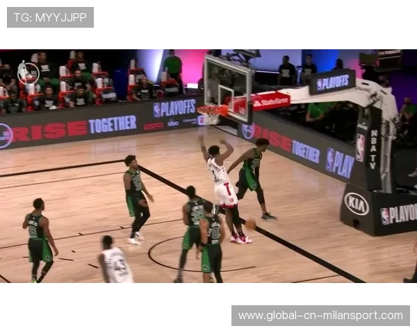 阿卡跨越底线的暴力正手