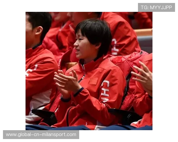 中国女篮的微笑是胜利的象征，中国女篮队徽