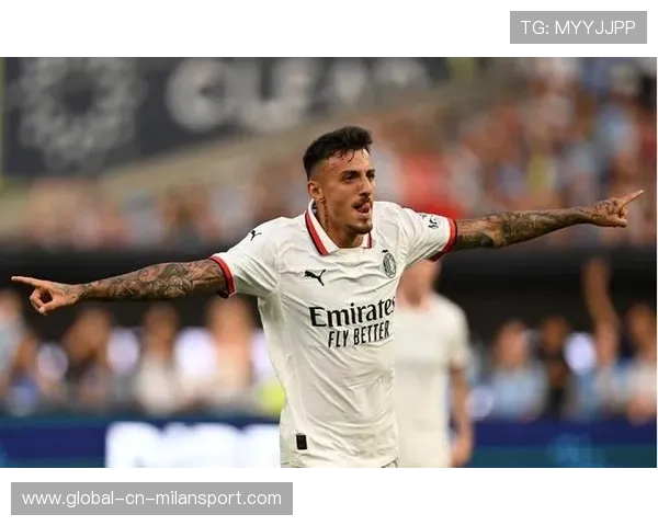 国际米兰2-0完胜克雷莫内塞,劳塔罗禁区抢点建功 国际米兰2-0完胜克雷莫内塞,劳塔罗禁区抢点建功