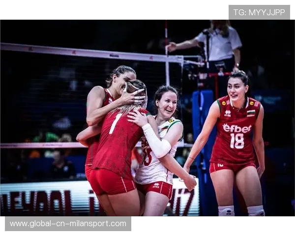 汤普森接应位狂扣25分展现压制力，休斯顿队豪取美国女排联赛四连胜