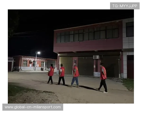 主办城市赛事期间志愿者夜间值守装备回收与维修流程,志愿者夜间巡逻照片 主办城市赛事期间志愿者夜间值守装备回收与维修流程,志愿者夜间巡逻照片